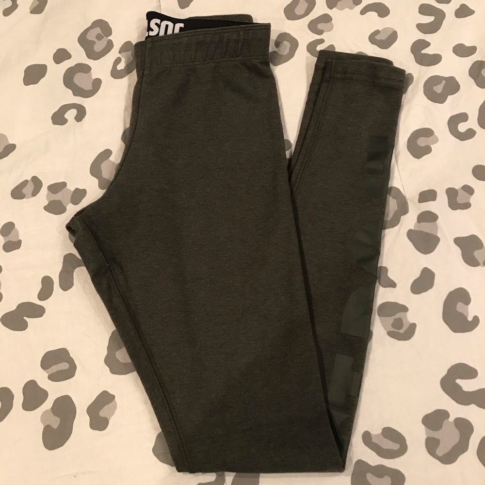 NWOT Nike Olive Green Leggings